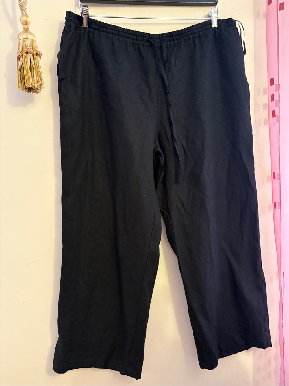 Jones New York Black Straight-Leg Drawstring Pants. Linen
